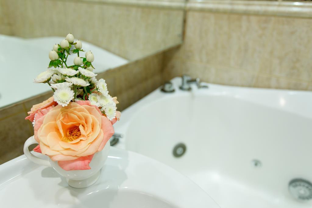 Studio De Luxe With Jacuzzi Sumy Exterior foto