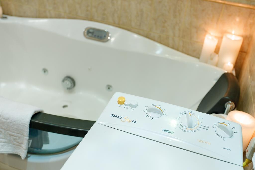 Studio De Luxe With Jacuzzi Sumy Exterior foto