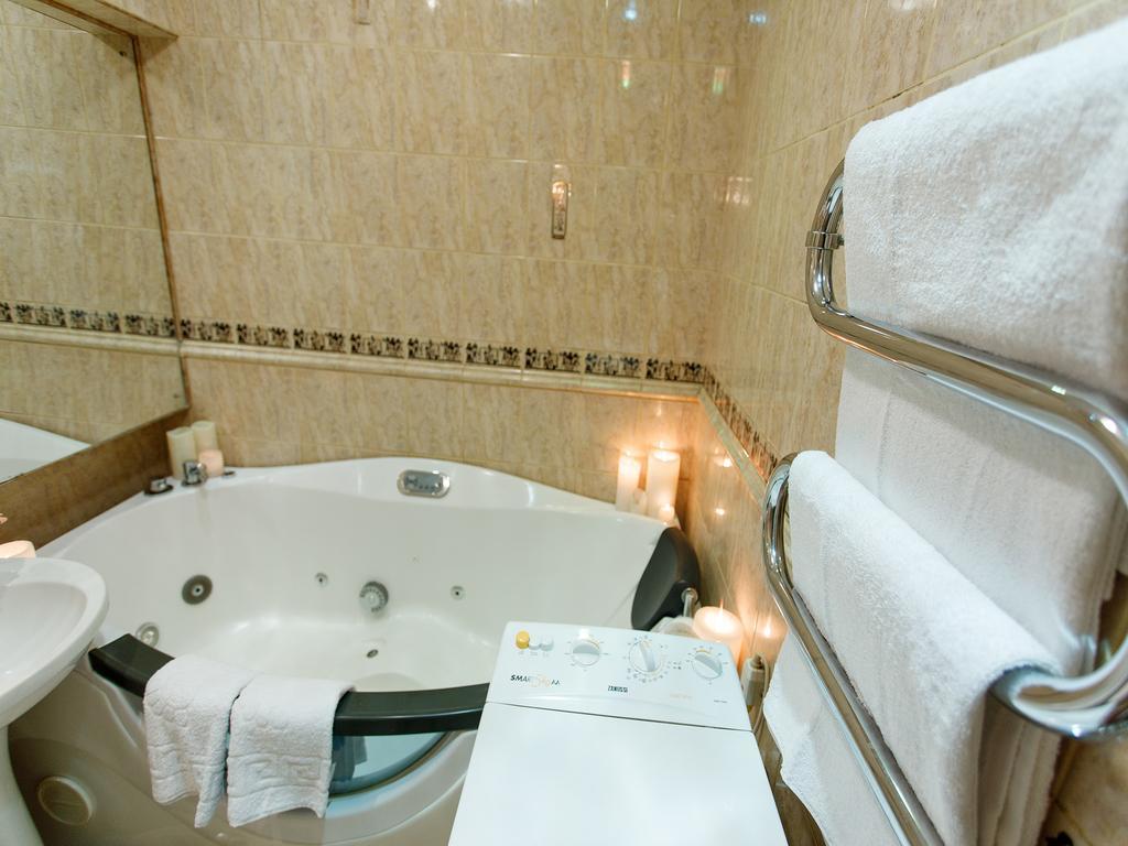 Studio De Luxe With Jacuzzi Sumy Exterior foto